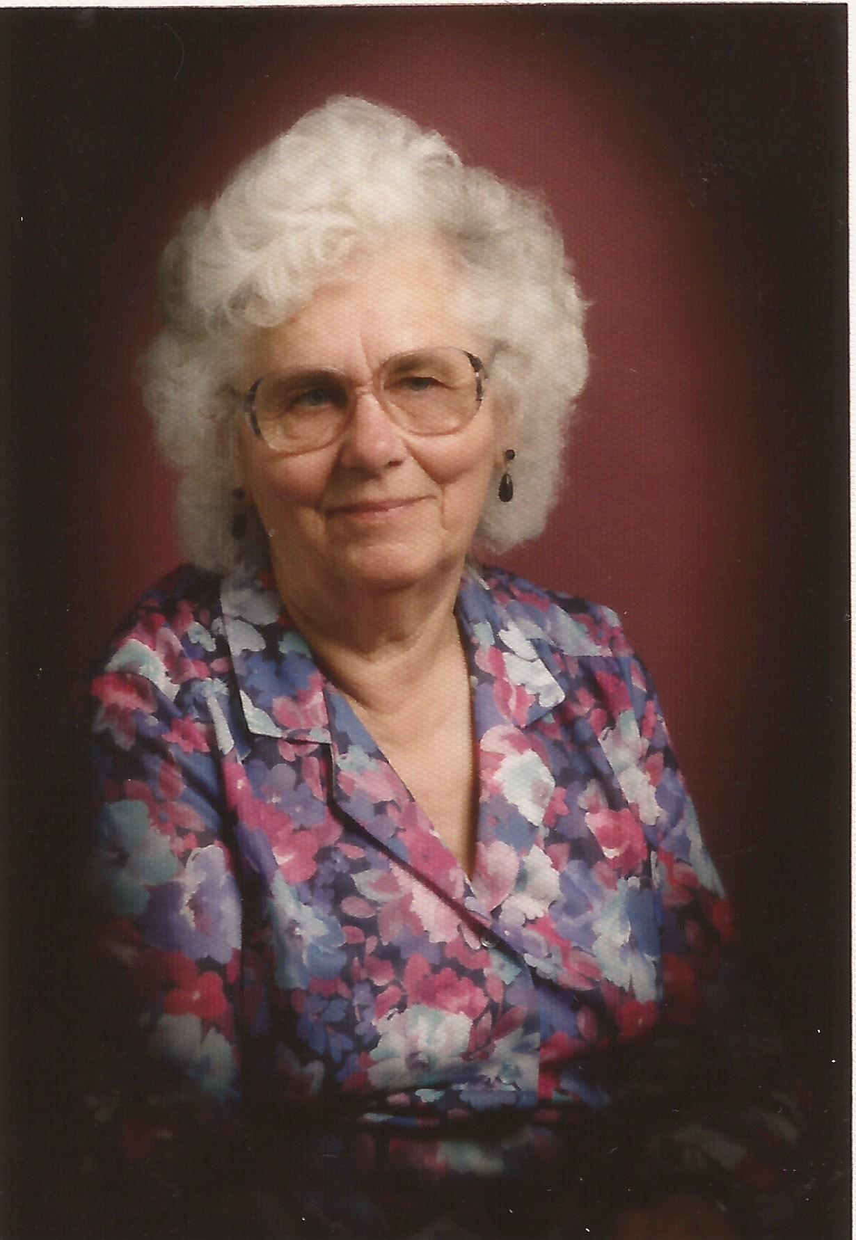 Eva Holcomb obituary photo