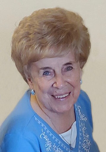 Hildegard Pauline Holy obituary photo