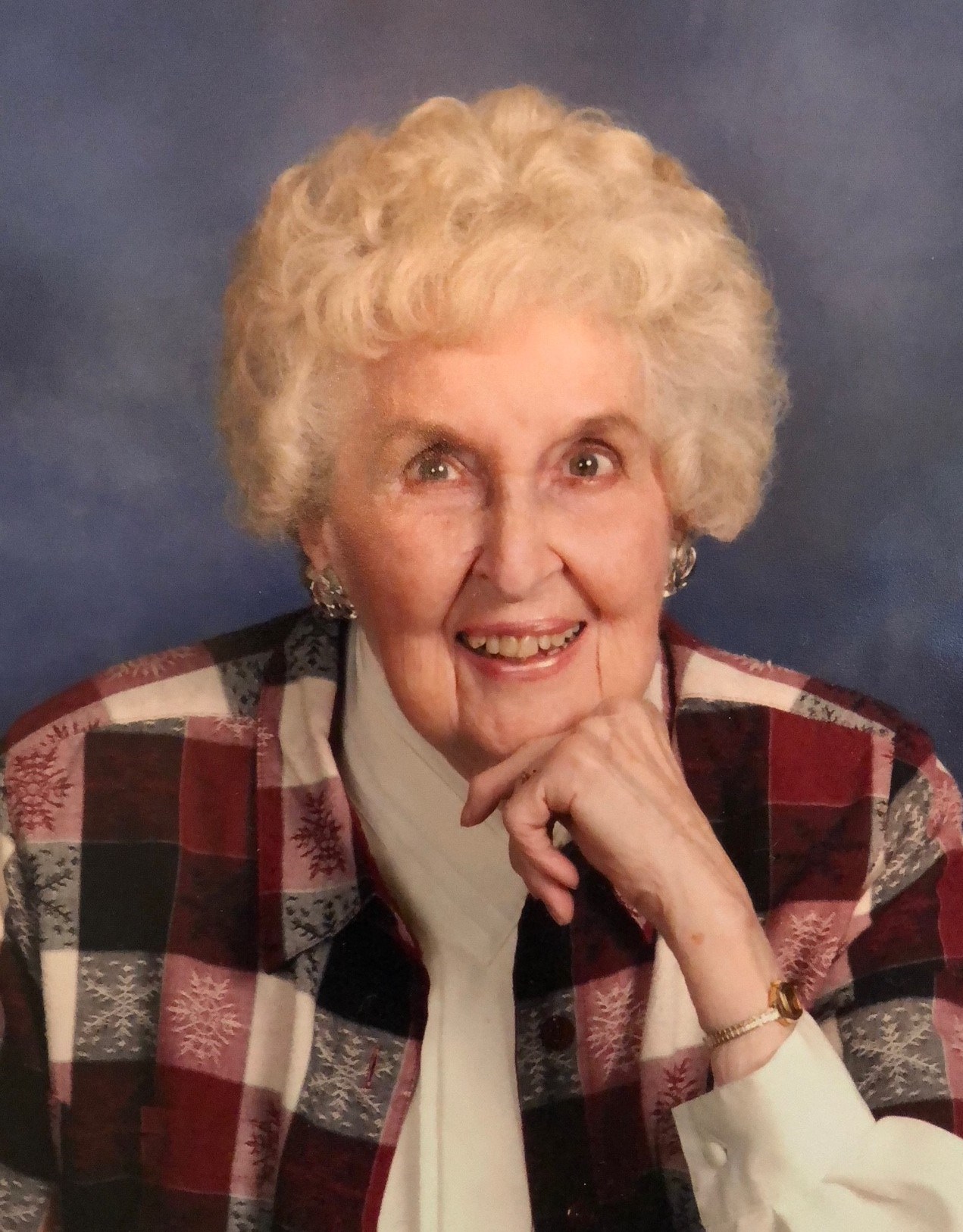 Lucy Knos obituary photo