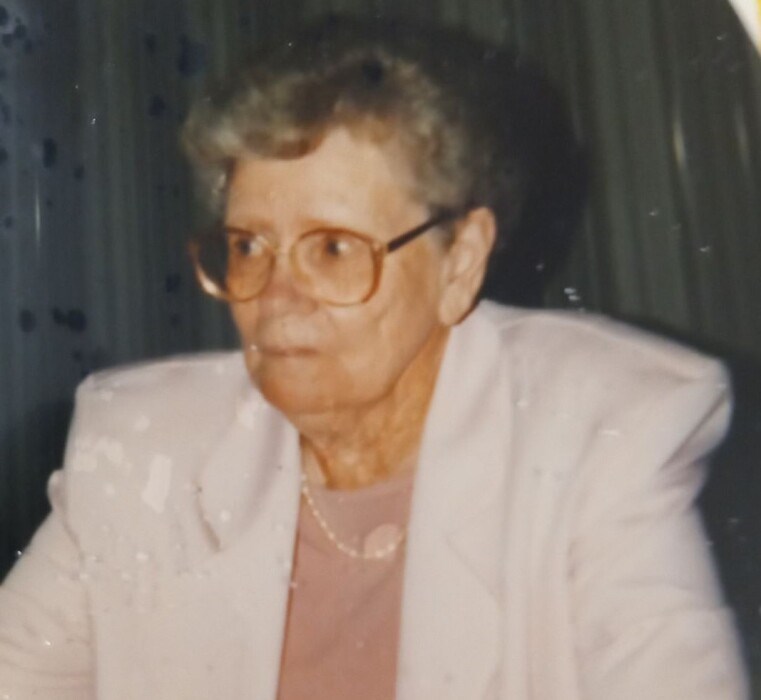 Lila Harris obituary photo