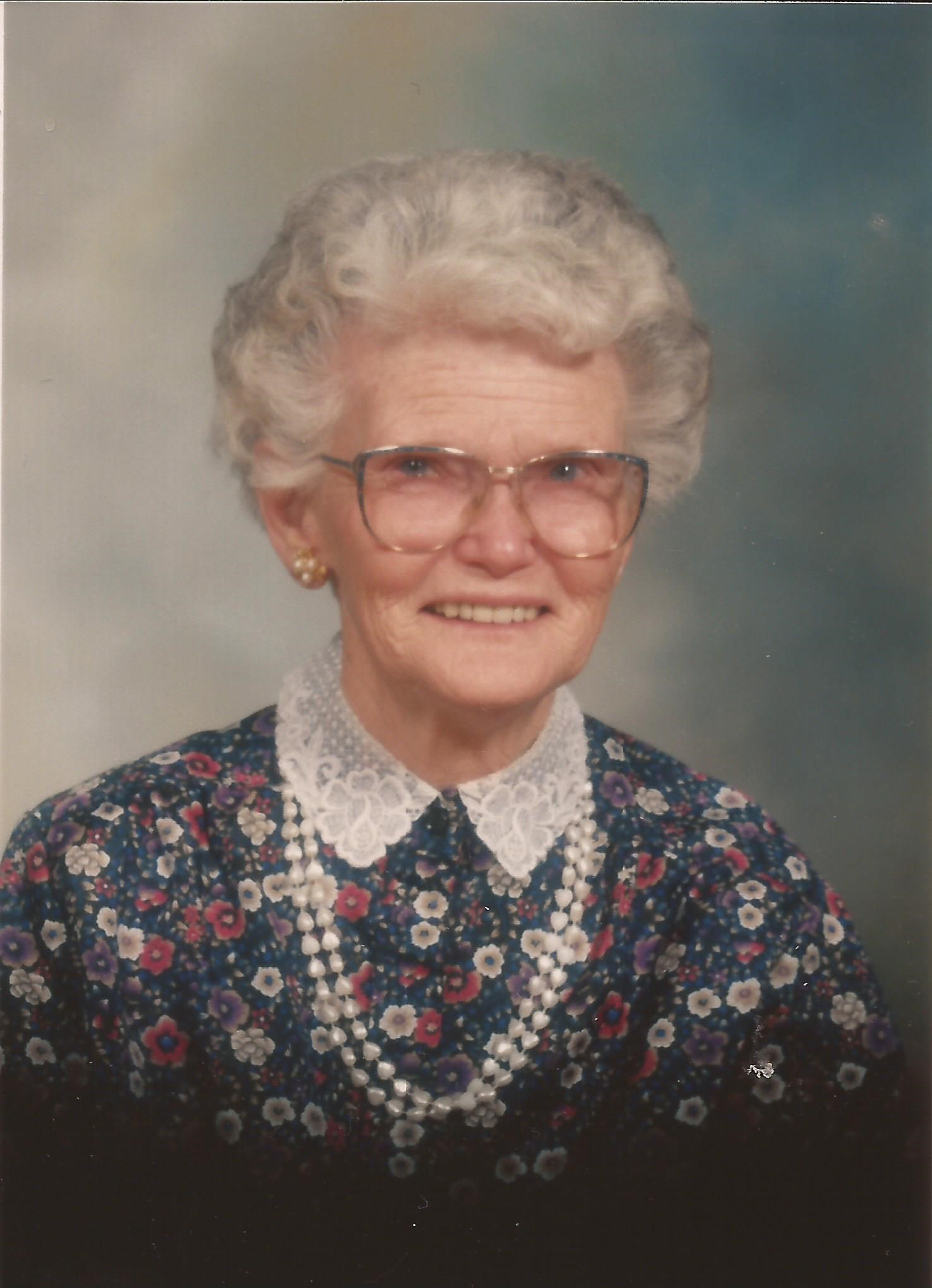 Gwenivere McCombs obituary photo